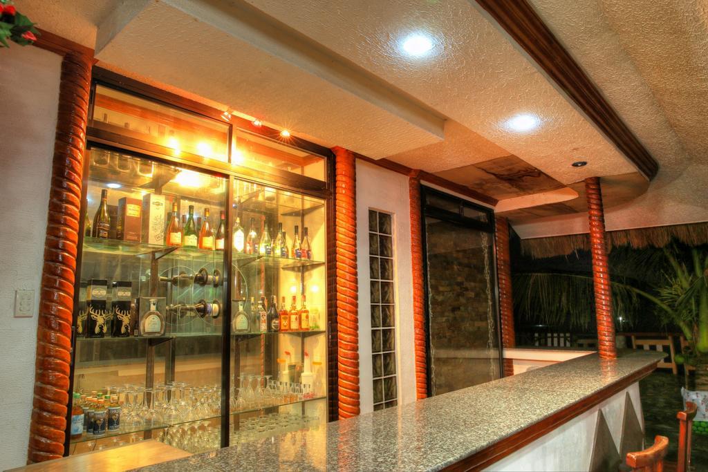 Jaimee'S Hotel, Resort And Restaurant Maasin  Exterior photo
